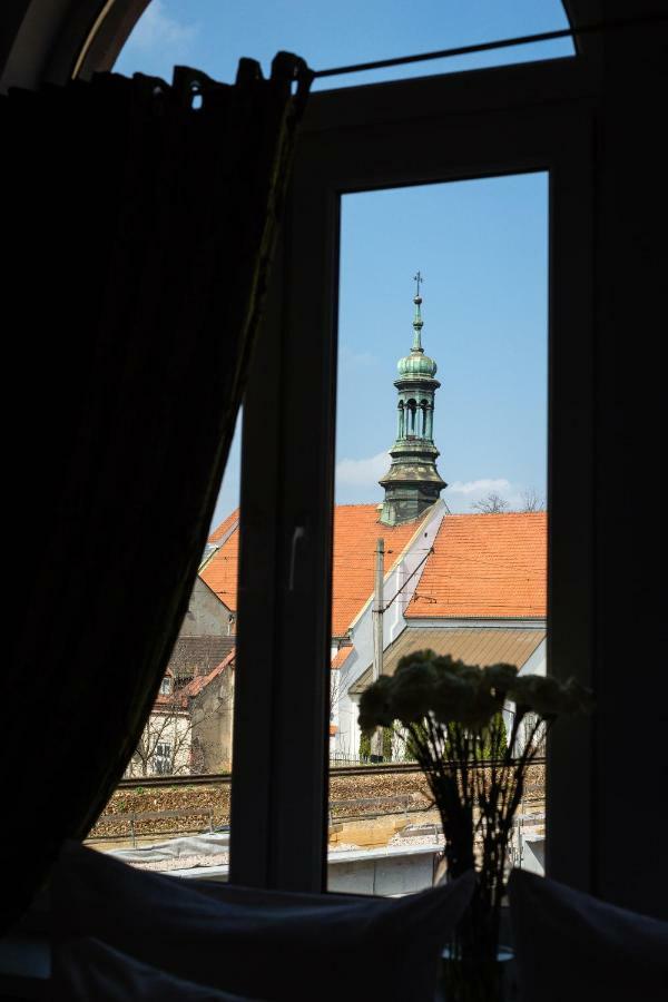 Angel House Bed & Breakfast Krasków Exteriör bild